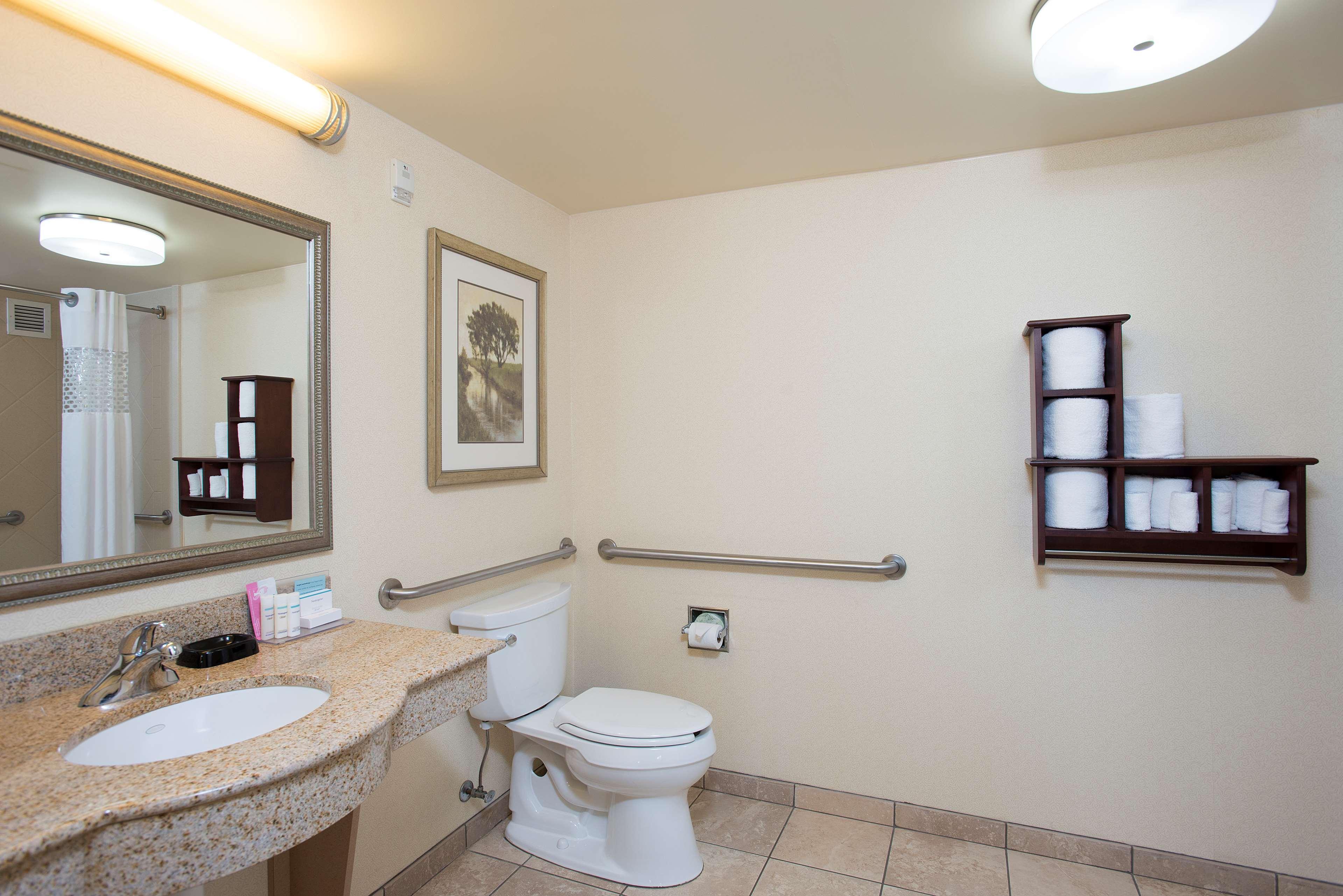 Hampton Inn & Suites Cincinnati-Union Centre Уест Честър Екстериор снимка