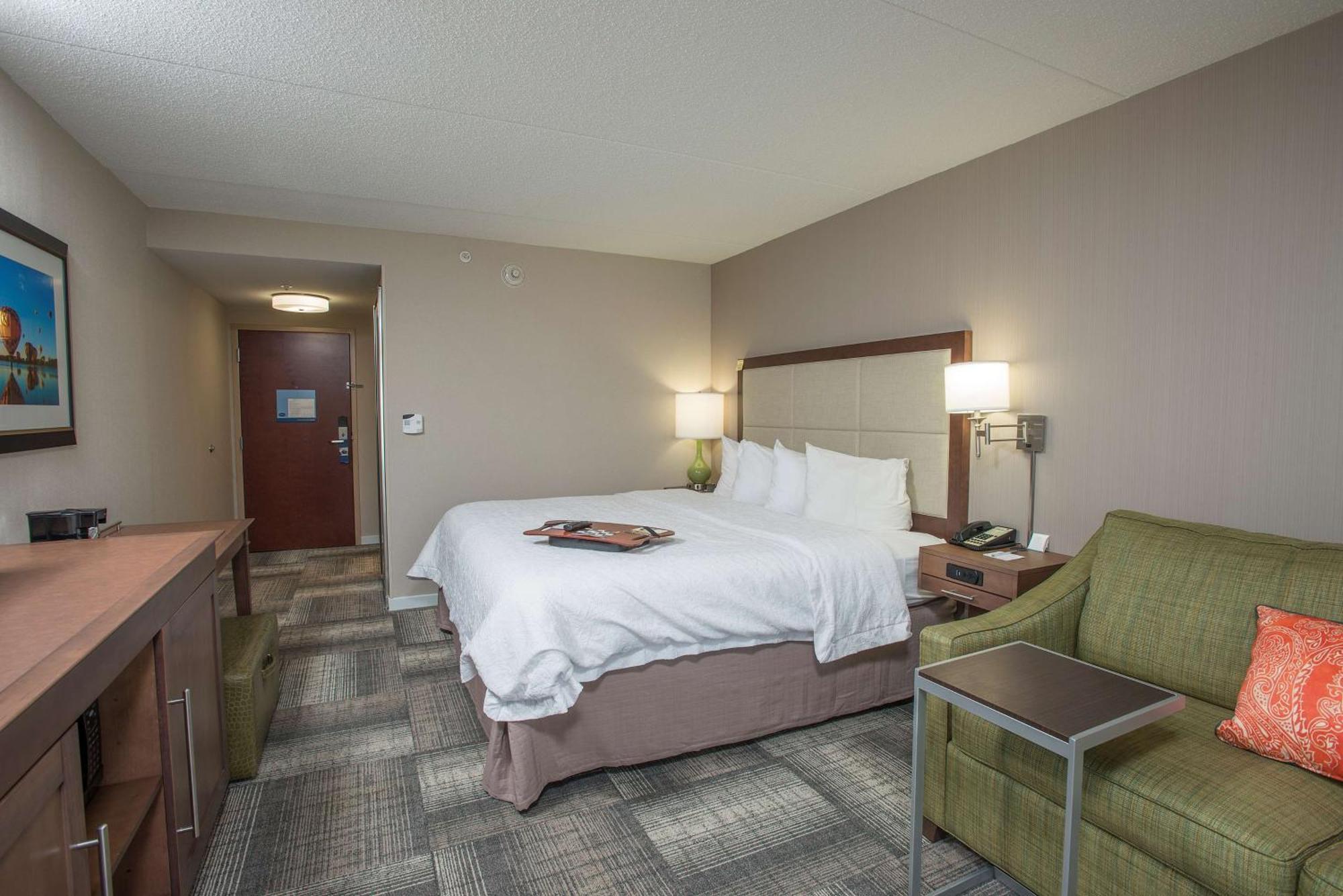 Hampton Inn & Suites Cincinnati-Union Centre Уест Честър Екстериор снимка