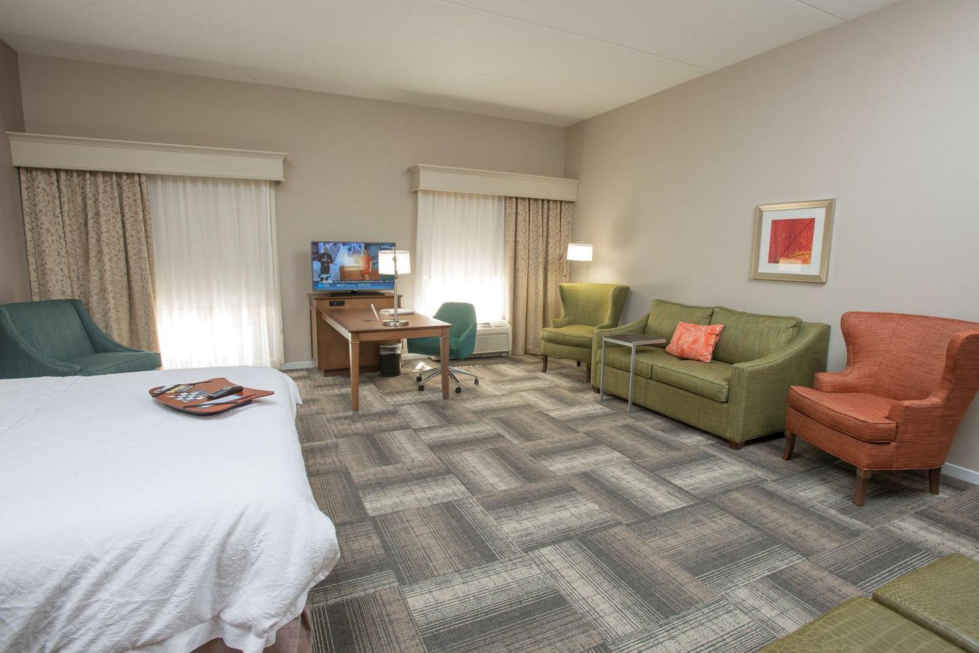 Hampton Inn & Suites Cincinnati-Union Centre Уест Честър Екстериор снимка