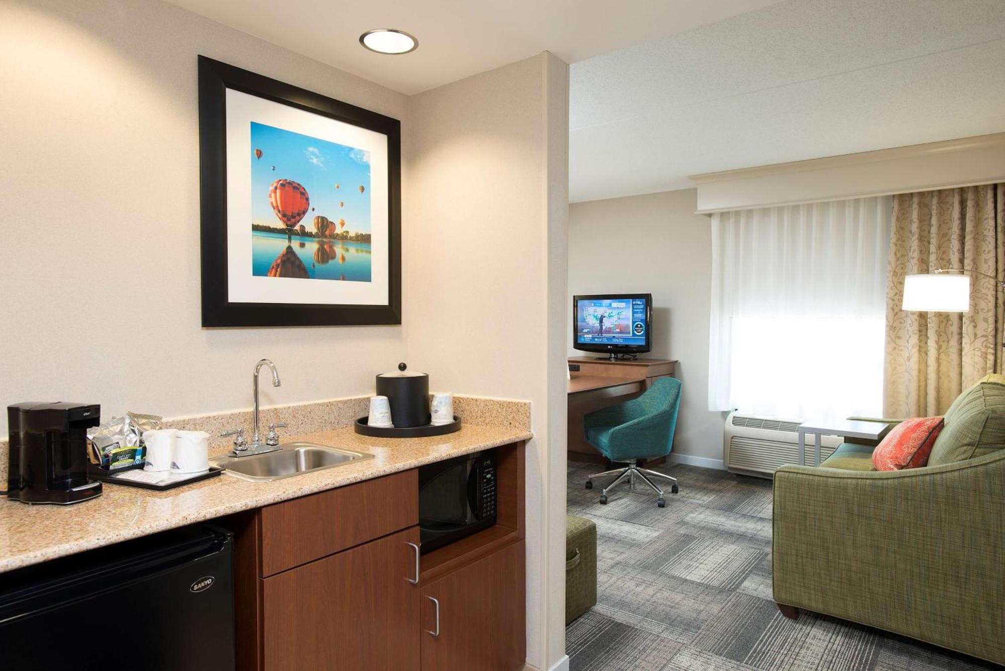 Hampton Inn & Suites Cincinnati-Union Centre Уест Честър Екстериор снимка