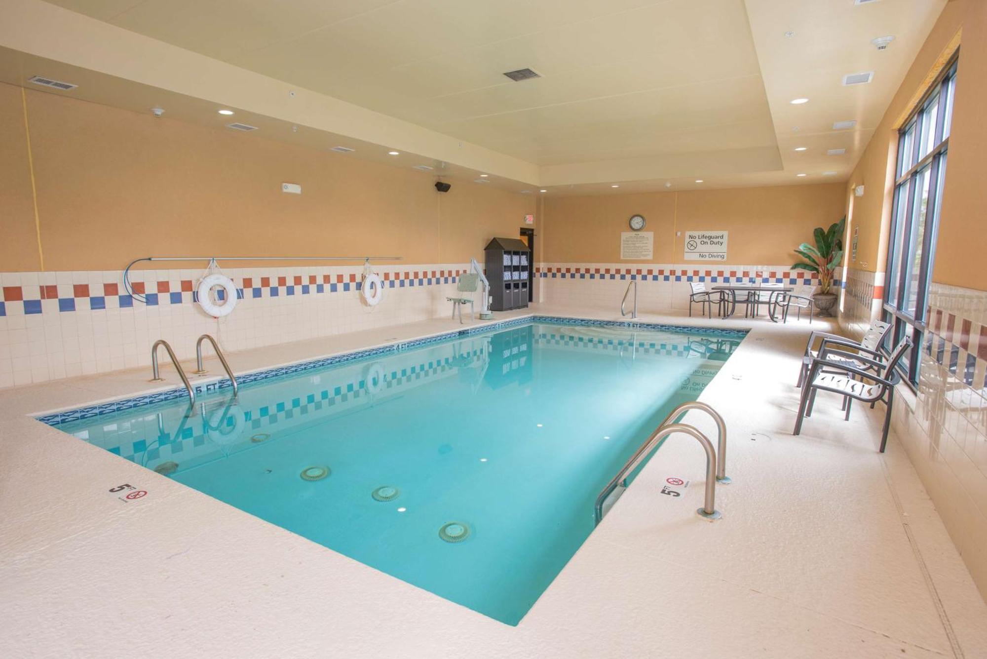 Hampton Inn & Suites Cincinnati-Union Centre Уест Честър Екстериор снимка