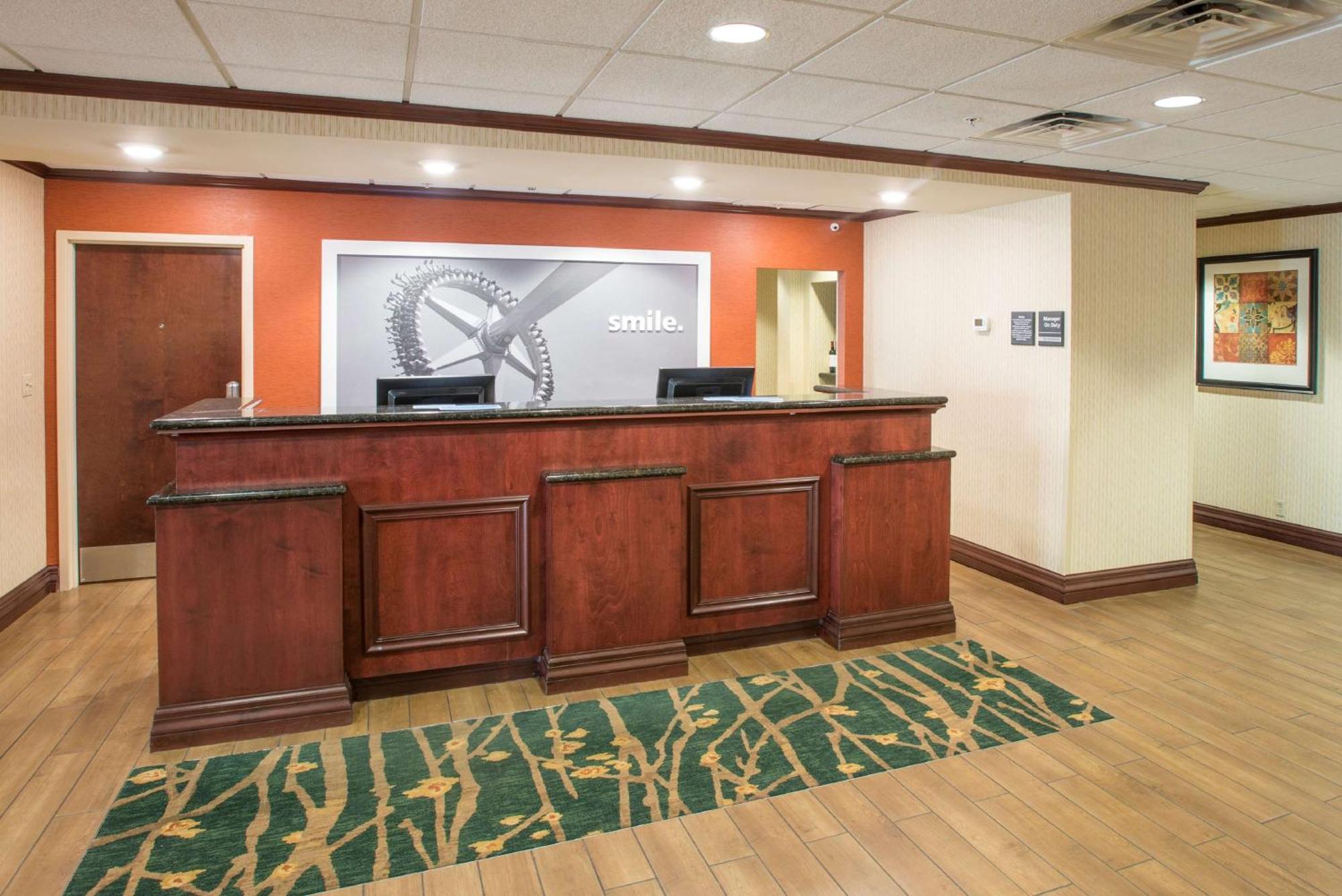 Hampton Inn & Suites Cincinnati-Union Centre Уест Честър Екстериор снимка