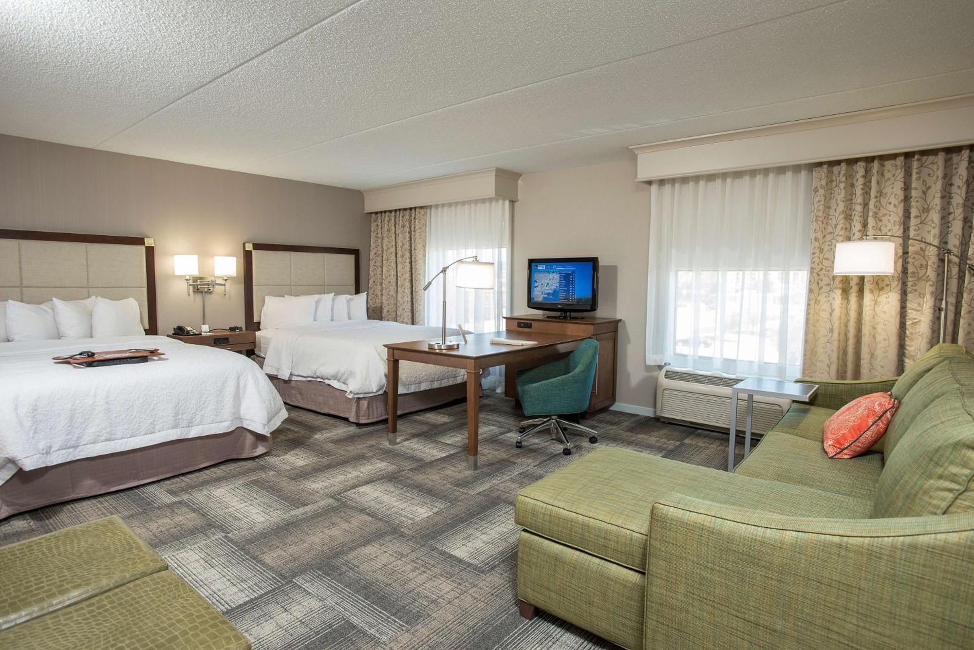 Hampton Inn & Suites Cincinnati-Union Centre Уест Честър Екстериор снимка